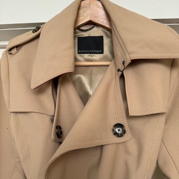 Banana Republic Timeless Trench Small - Picture 3 of 11